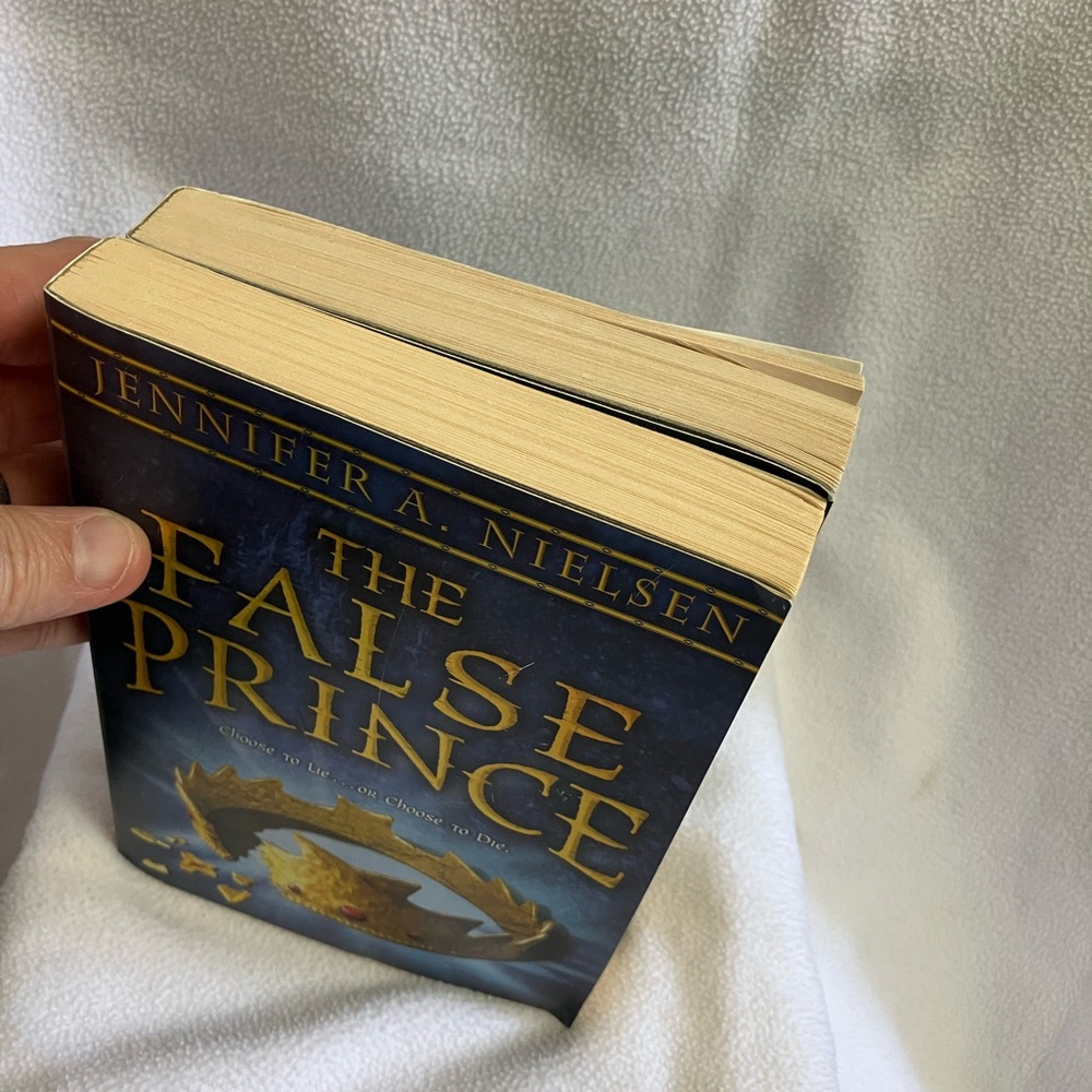 Jennifer A. Nielsen The False Prince & The Runaway King - Book lot of 2 - Picture 3 of 6